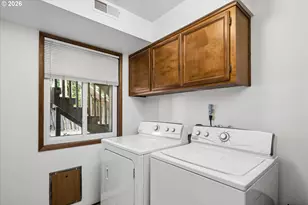 3377 W 25th Ave, Eugene, OR 97405 - Photo 25