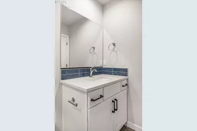 2360 NW 3rd St, Gresham, OR 97030 - Photo 39