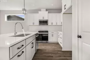 2360 NW 3rd St, Gresham, OR 97030 - Photo 13