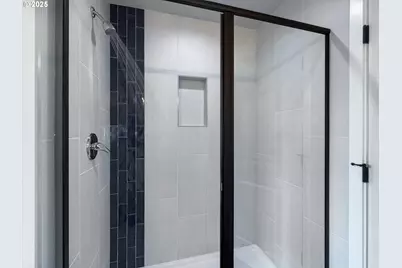 2360 NW 3rd St, Gresham, OR 97030 - Photo 33