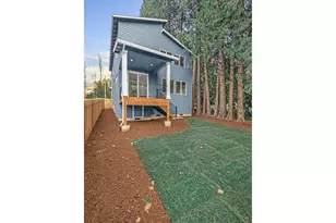 2360 NW 3rd St, Gresham, OR 97030 - Photo 21