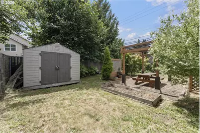 297 SW Walnut Ave, Dallas, OR 97338 - Photo 17