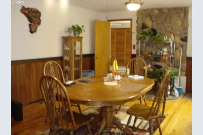 625 SE Terrace Dr, Roseburg, OR 97470 - Photo 5