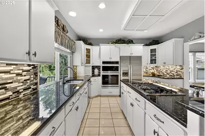 9085 SW 180th Pl, Beaverton, OR 97007 - Photo 9
