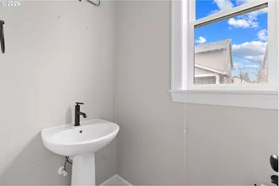 1762 N Oak St, Canby, OR 97013 - Photo 25