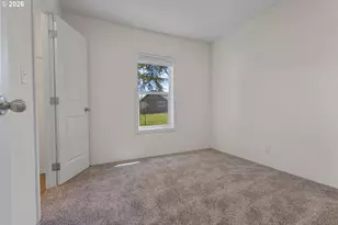 365 Mountain View Rd, Sweet Home, OR 97386 - Photo 15
