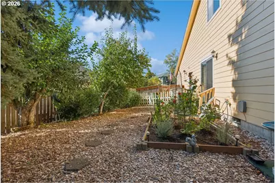 8810 SW Maverick Ter, Beaverton, OR 97008 - Photo 43