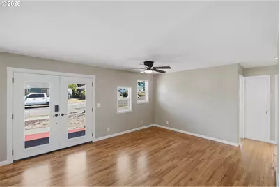 1803 Juniper Ave, Coos Bay, OR 97420 - Photo 5