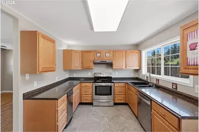 1803 Juniper Ave, Coos Bay, OR 97420 - Photo 11