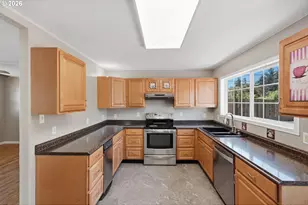 1803 Juniper Ave, Coos Bay, OR 97420 - Photo 11