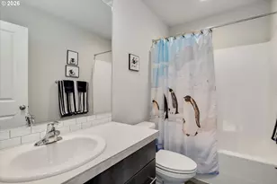 282 W 17th St, Lafayette, OR 97127 - Photo 25