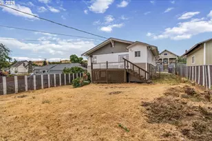 1015 E 10th St, The Dalles, OR 97058 - Photo 29