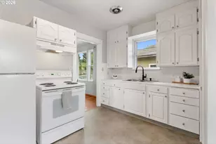 1015 E 10th St, The Dalles, OR 97058 - Photo 9