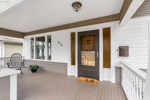 1015 E 10th St, The Dalles, OR 97058 - Photo 3