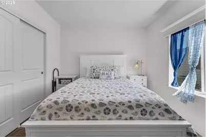 1999 Jansen Way #29, Woodburn, OR 97071 - Photo 27