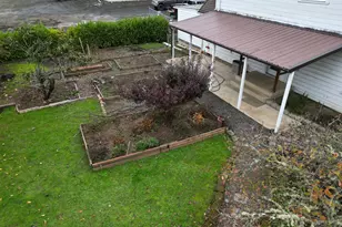 202 NE Fulton St, Roseburg, OR 97470 - Photo 23