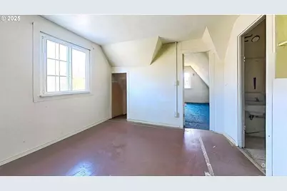 202 NE Fulton St, Roseburg, OR 97470 - Photo 17