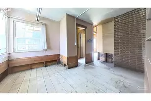 202 NE Fulton St, Roseburg, OR 97470 - Photo 9