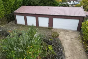 202 NE Fulton St, Roseburg, OR 97470 - Photo 29