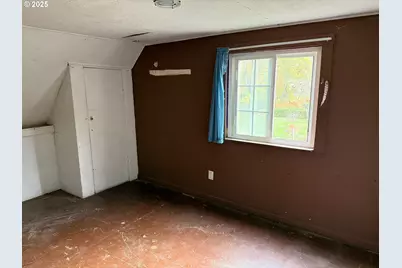 202 NE Fulton St, Roseburg, OR 97470 - Photo 21