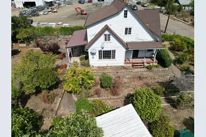 202 NE Fulton St, Roseburg, OR 97470 - Photo 41