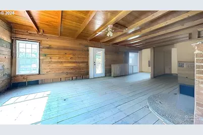 202 NE Fulton St, Roseburg, OR 97470 - Photo 7