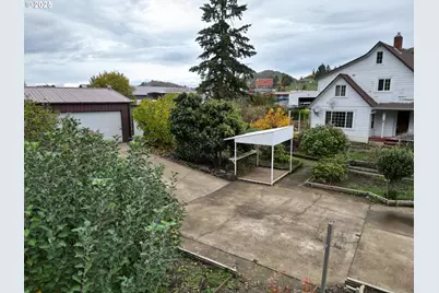 202 NE Fulton St, Roseburg, OR 97470 - Photo 45