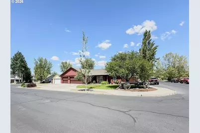 699 NE Fieldstone Ln, Prineville, OR 97754 - Photo 3