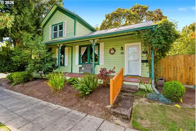 1046 NE 2nd St, McMinnville, OR 97128 - Photo 1