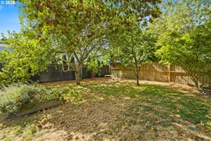 1046 NE 2nd St, McMinnville, OR 97128 - Photo 27
