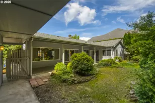 10516 SE Clinton St, Portland, OR 97266 - Photo 33