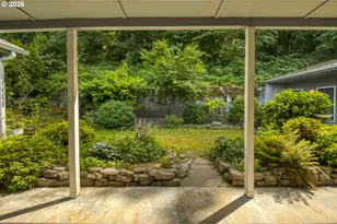 10516 SE Clinton St, Portland, OR 97266 - Photo 29