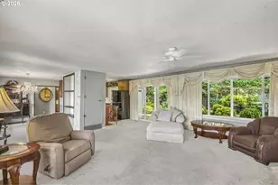10516 SE Clinton St, Portland, OR 97266 - Photo 9