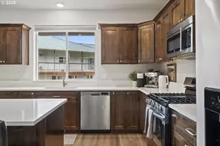 5175 NE Parkway Dr, Salem, OR 97305 - Photo 11