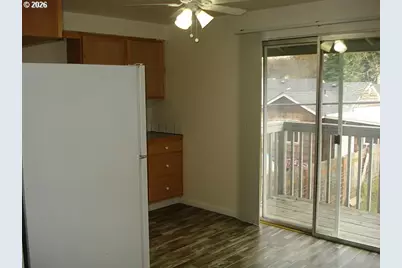 3148 W Harvard Ave, Roseburg, OR 97471 - Photo 5