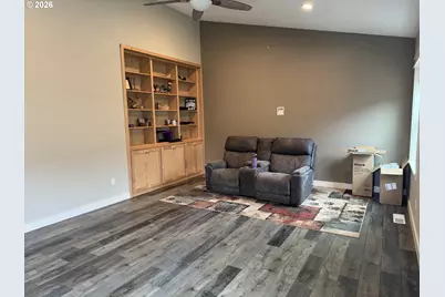 2317 Laura Ln, North Bend, OR 97459 - Photo 5