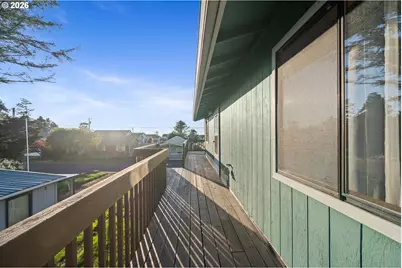 126 N Harbor St, Rockaway Beach, OR 97136 - Photo 21