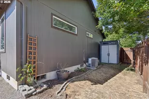 715 Rossmore St, Eugene, OR 97404 - Photo 41