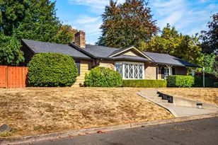 6715 SW Hamilton Ct, Portland, OR 97225 - Photo 1