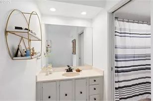2221 SW 1st Ave, Portland, OR 97201 - Photo 29
