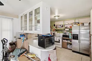 1012 7th St, Springfield, OR 97477 - Photo 15