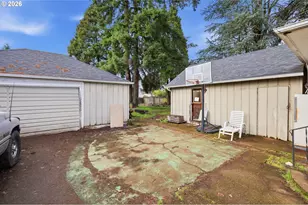 1012 7th St, Springfield, OR 97477 - Photo 37