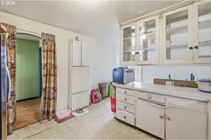 1012 7th St, Springfield, OR 97477 - Photo 17