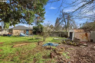 1012 7th St, Springfield, OR 97477 - Photo 35