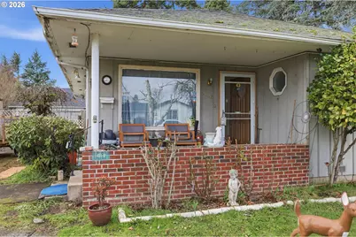 1012 7th St, Springfield, OR 97477 - Photo 3