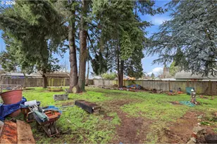 1012 7th St, Springfield, OR 97477 - Photo 31