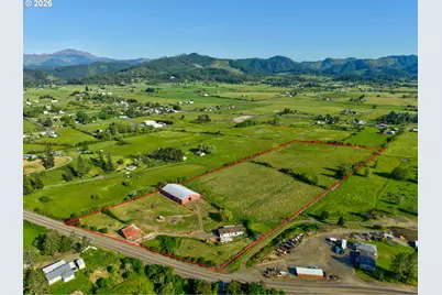 2529 Northside Rd, Sutherlin, OR 97479 - Photo 1