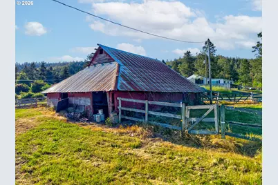 2529 Northside Rd, Sutherlin, OR 97479 - Photo 29