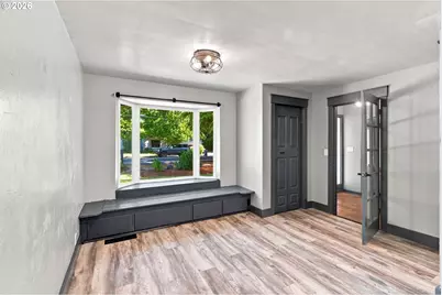 390 Sunset N Ave, Keizer, OR 97303 - Photo 5