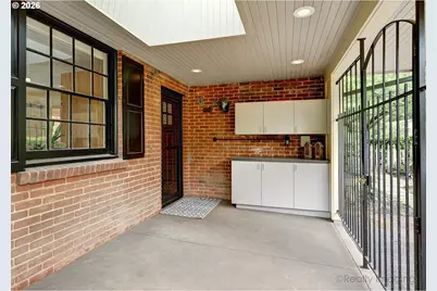 1975 SW Edgewood Rd, Portland, OR 97201 - Photo 33